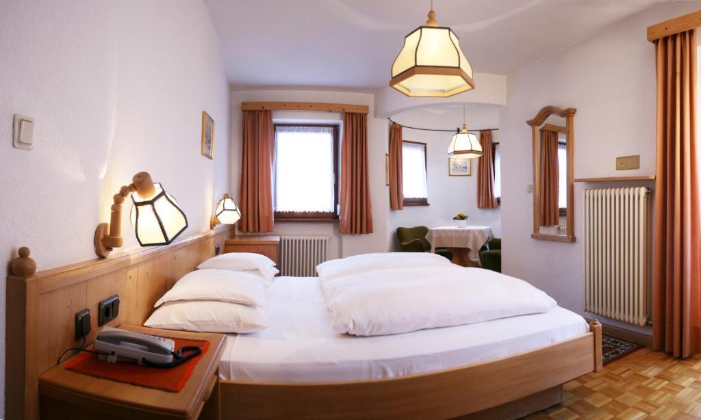 Hotel Dolomiti Madonna 오르띠세이 객실 사진